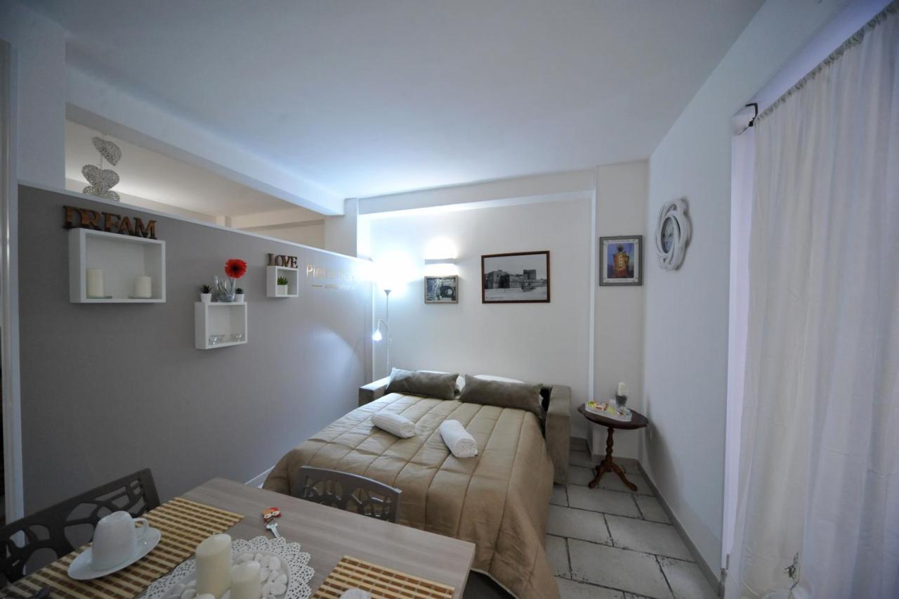 Pietra Bianca Appartment Bari Eksteriør billede